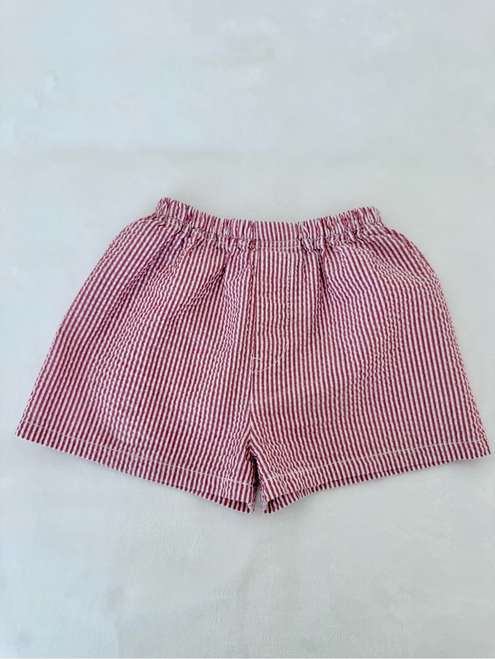 Mint Toddler Red Seersucker Shorts (size 2T)